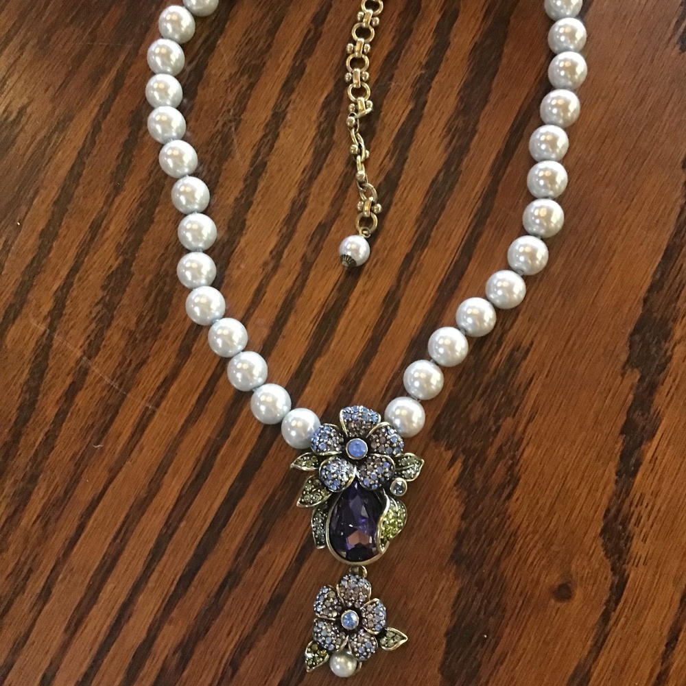 White pearl necklace